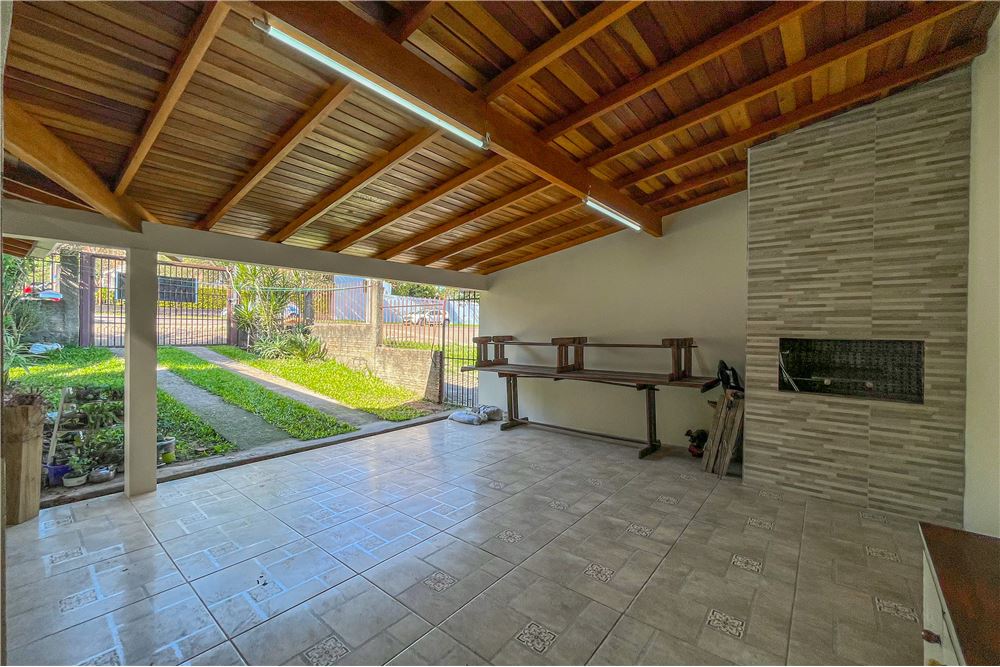 Casa à venda com 3 quartos, 276m² - Foto 4