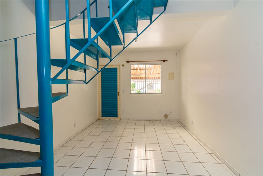 Casa à venda com 2 quartos, 45m² - Foto 3