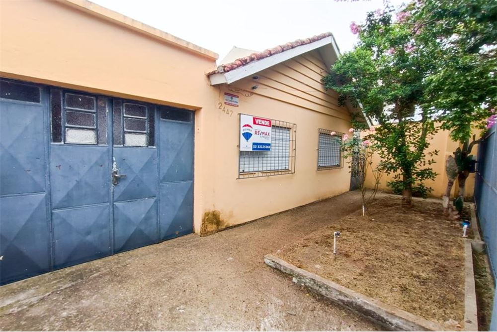 Casa à venda com 3 quartos, 100m² - Foto 1