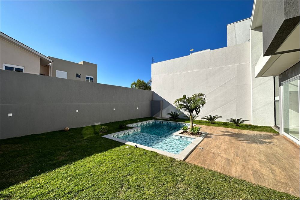 Casa à venda com 3 quartos, 300m² - Foto 15