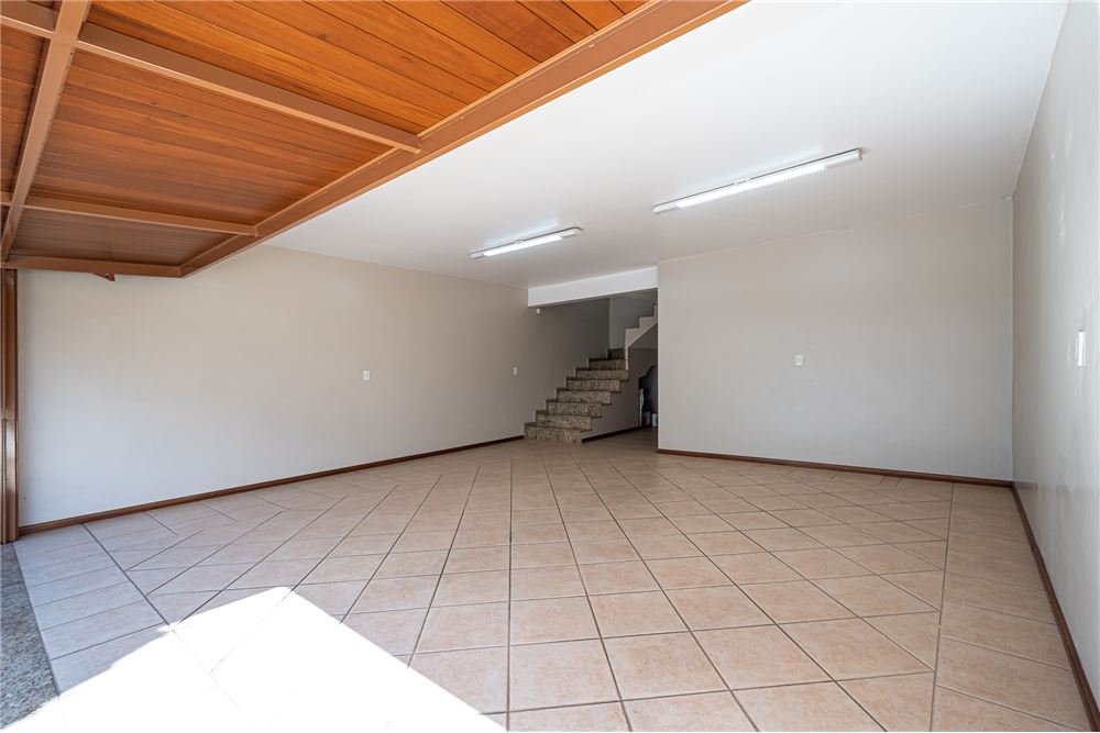 Casa à venda com 3 quartos, 364m² - Foto 25