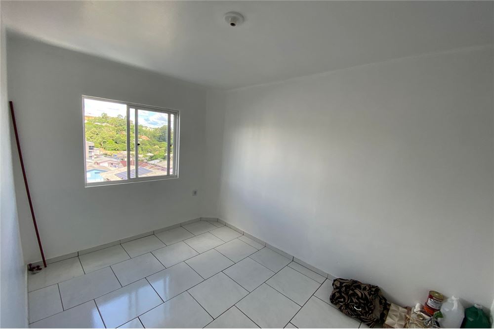 Apartamento à venda com 1 quarto, 71m² - Foto 2