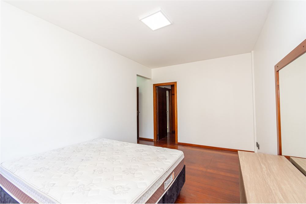 Apartamento à venda com 3 quartos, 249m² - Foto 10