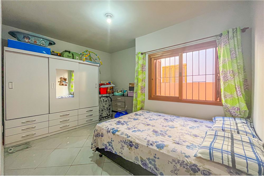 Casa à venda com 2 quartos, 65m² - Foto 12