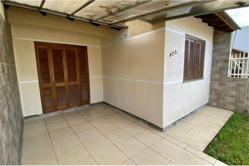 Casa à venda com 2 quartos, 60m² - Foto 2