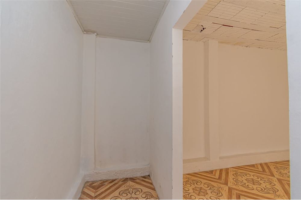 Casa à venda com 3 quartos, 80m² - Foto 11