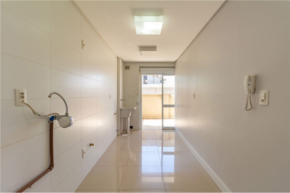 Apartamento à venda com 2 quartos, 104m² - Foto 11