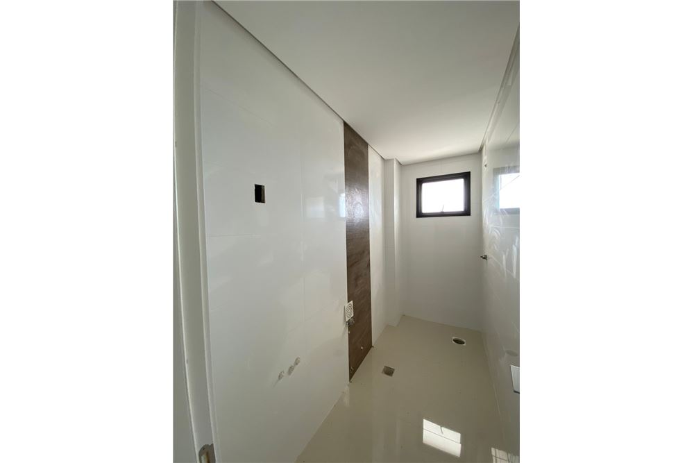 Apartamento à venda com 3 quartos, 225m² - Foto 12