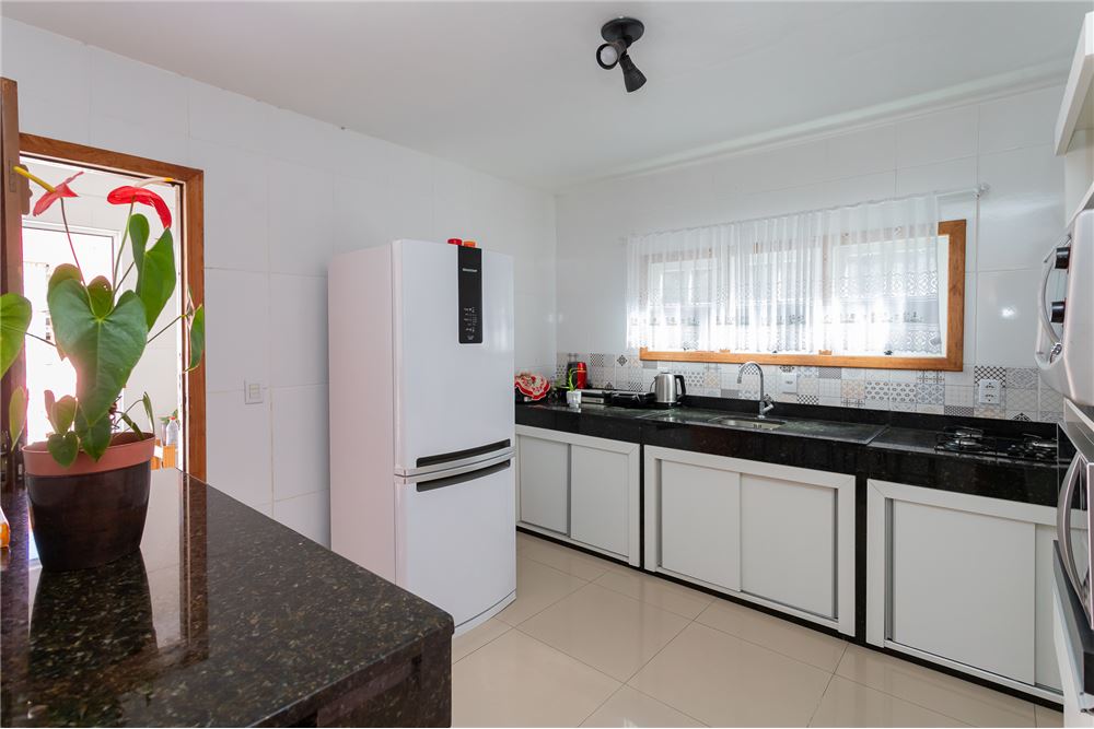 Casa à venda com 3 quartos, 150m² - Foto 15