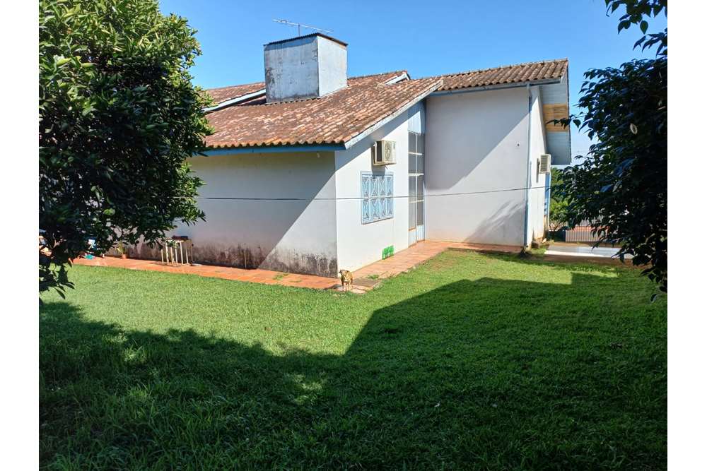 Casa à venda com 3 quartos, 1000m² - Foto 4