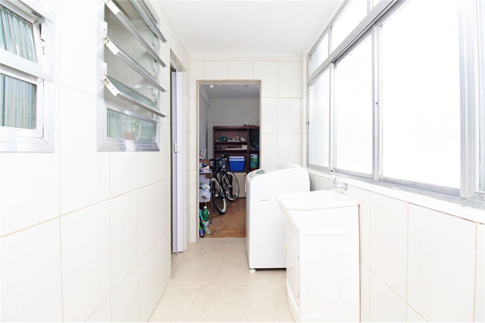 Apartamento à venda com 3 quartos, 109m² - Foto 2