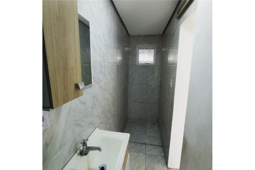 Casa à venda com 2 quartos, 80m² - Foto 6