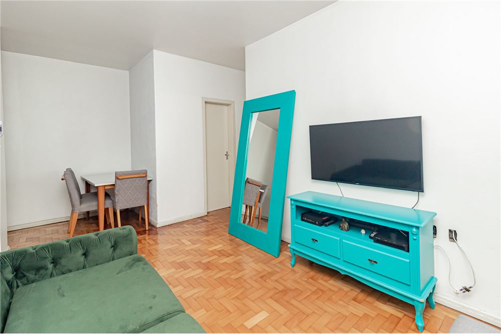 Apartamento à venda com 2 quartos, 70m² - Foto 3