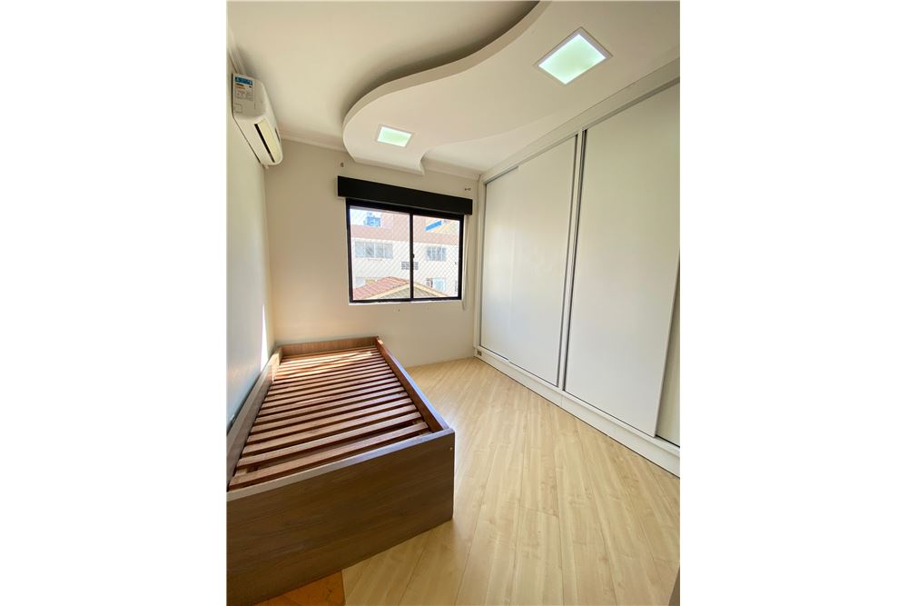 Apartamento à venda com 3 quartos, 116m² - Foto 9