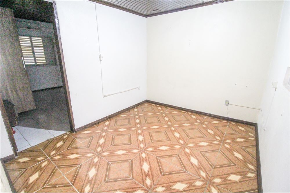 Casa à venda com 2 quartos, 200m² - Foto 7