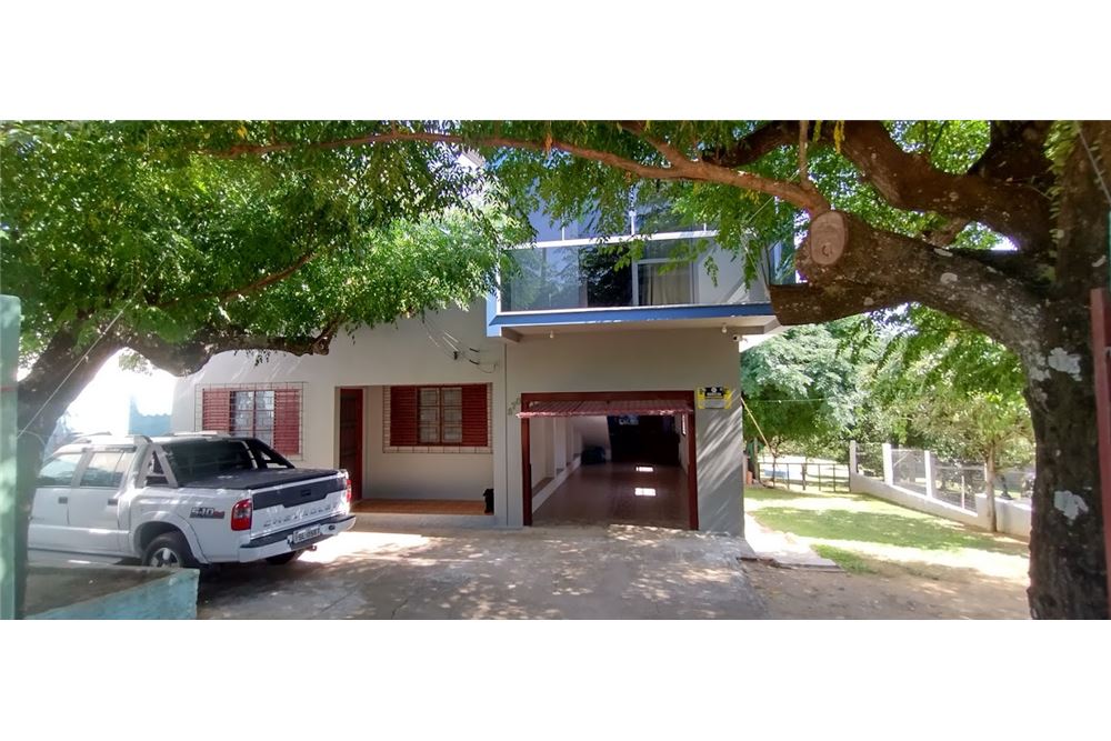 Casa à venda com 5 quartos, 239m² - Foto 1