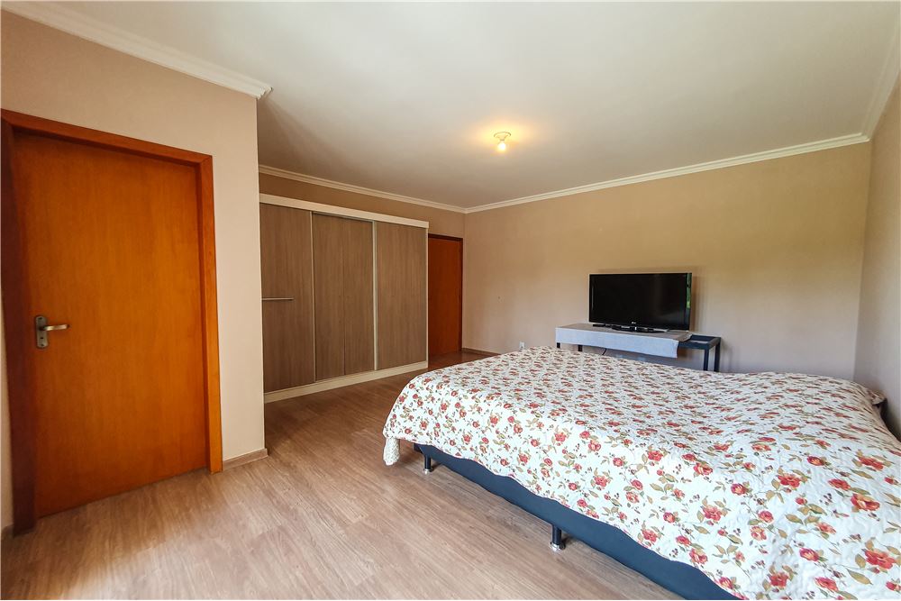 Casa à venda com 3 quartos, 169m² - Foto 11