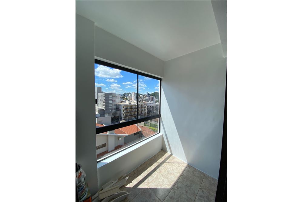 Apartamento à venda com 1 quarto, 100m² - Foto 3