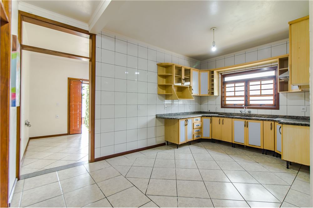 Casa à venda com 3 quartos, 227m² - Foto 6