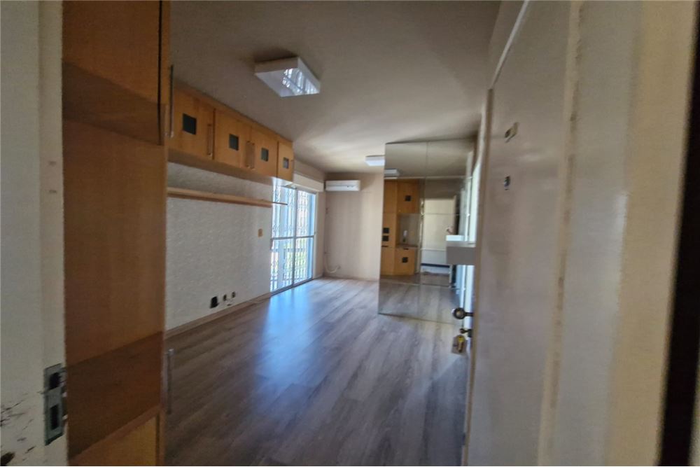 Apartamento à venda com 1 quarto, 41m² - Foto 8