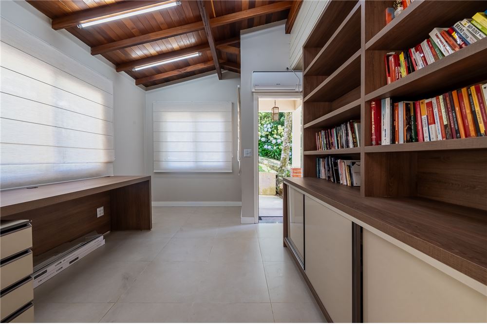 Casa de Condomínio à venda com 2 quartos, 189m² - Foto 12