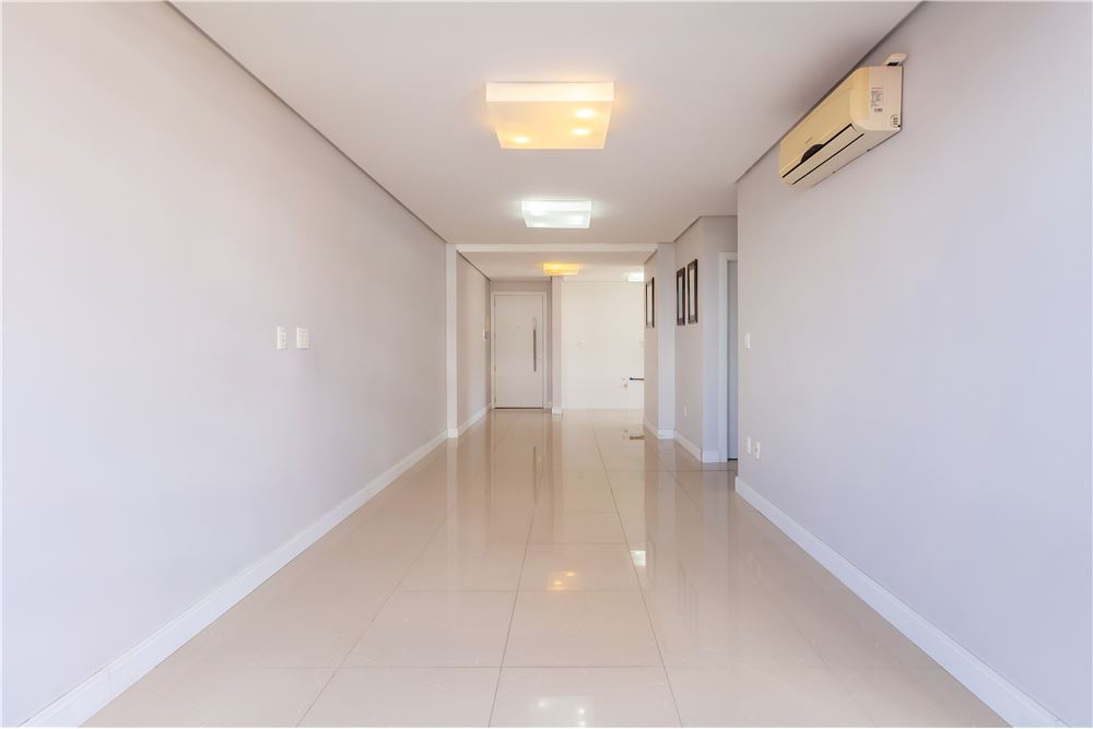 Apartamento à venda com 2 quartos, 104m² - Foto 5