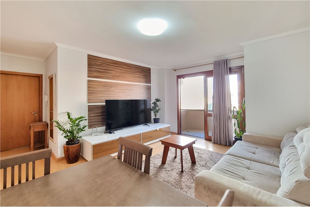 Apartamento à venda com 2 quartos, 107m² - Foto 2