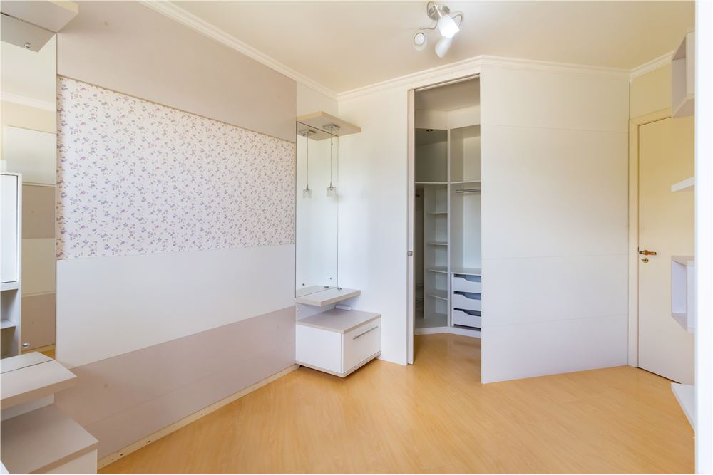 Apartamento à venda com 3 quartos, 121m² - Foto 19