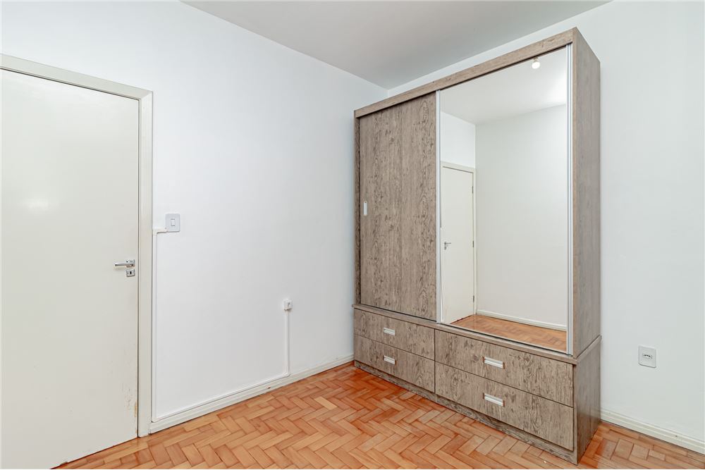 Apartamento à venda com 2 quartos, 70m² - Foto 15