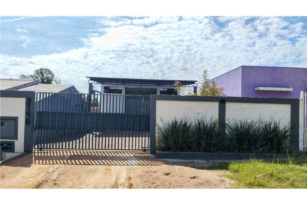 Depósito-Galpão-Armazém à venda, 220m² - Foto 1