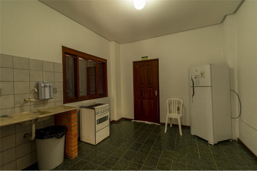 Cobertura à venda com 2 quartos, 198m² - Foto 13