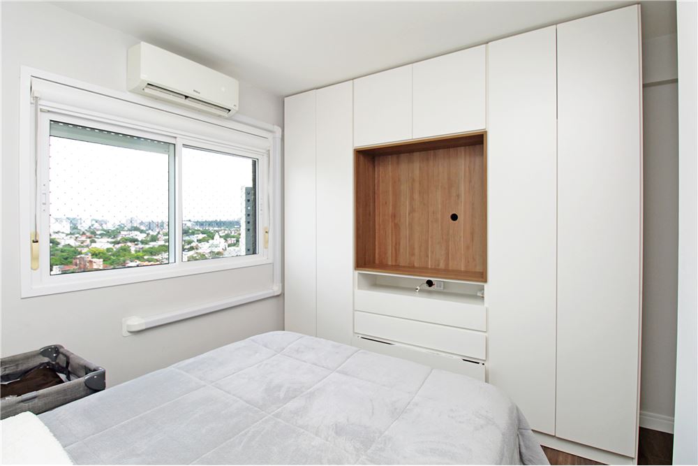 Apartamento à venda com 3 quartos, 140m² - Foto 17