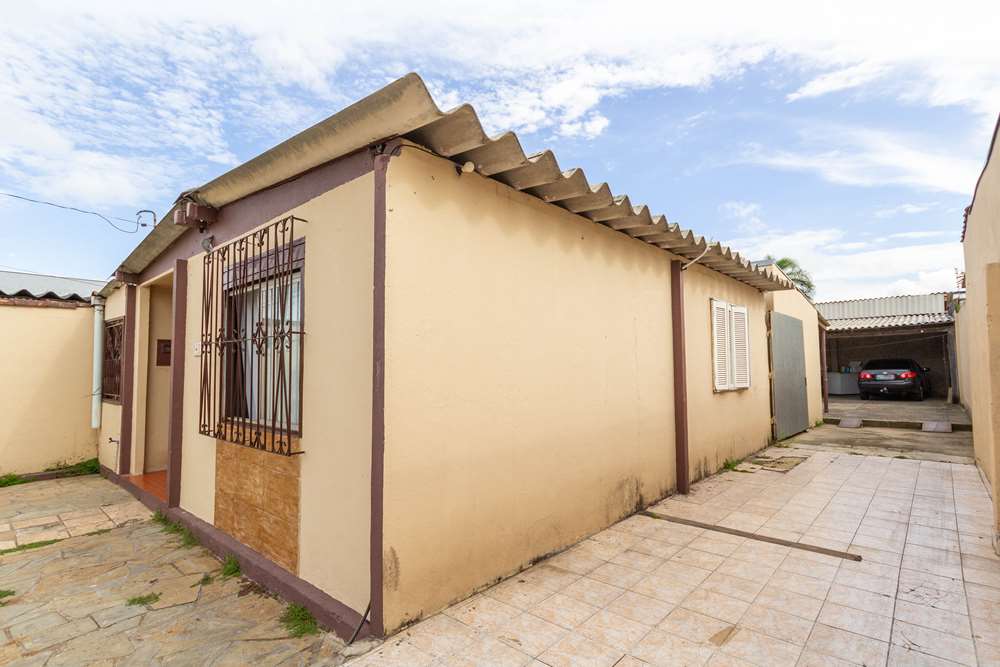 Casa à venda com 2 quartos, 300m² - Foto 4