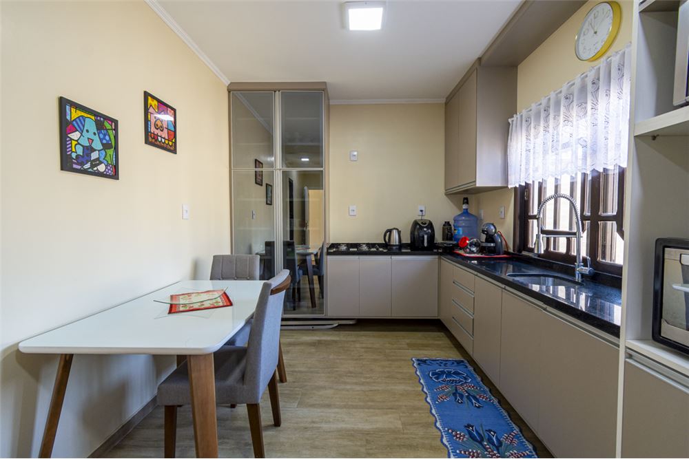 Casa à venda com 3 quartos, 200m² - Foto 15