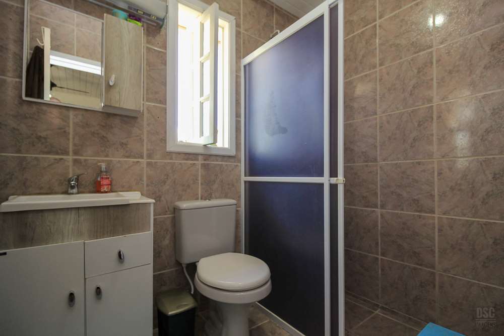 Casa à venda com 2 quartos, 300m² - Foto 17