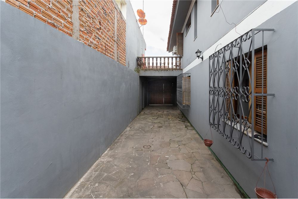 Casa à venda com 5 quartos, 350m² - Foto 25