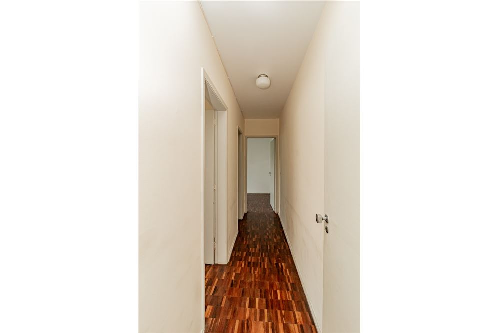 Apartamento à venda com 2 quartos, 69m² - Foto 2