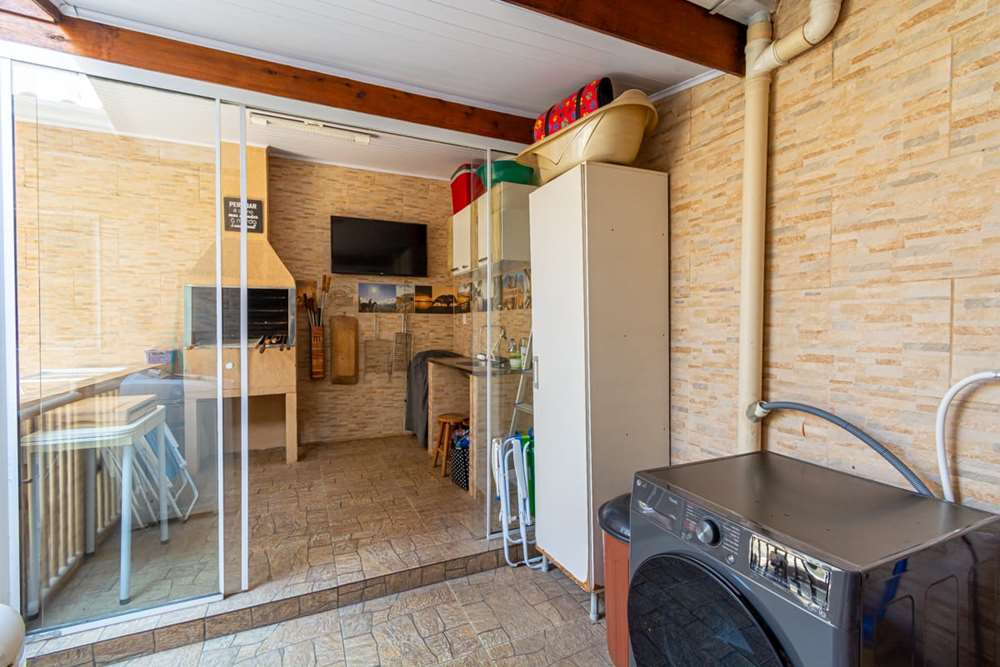 Casa à venda com 2 quartos, 100m² - Foto 13