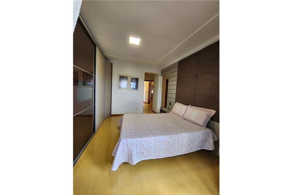 Apartamento à venda com 3 quartos, 112m² - Foto 10