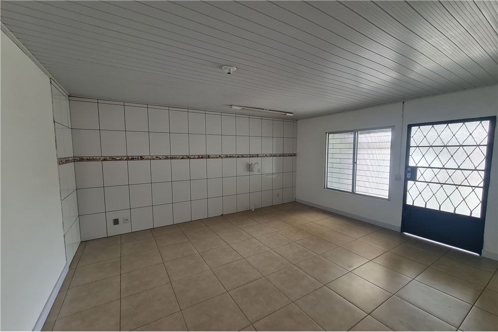 Casa à venda com 2 quartos, 85m² - Foto 4