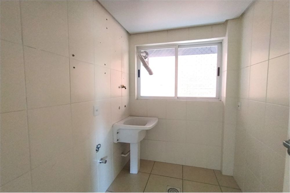 Apartamento para alugar com 3 quartos, 137m² - Foto 16