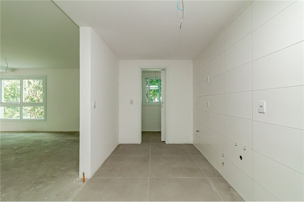 Apartamento à venda com 3 quartos, 237m² - Foto 9