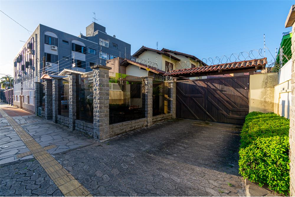 Casa de Condomínio à venda com 3 quartos, 147m² - Foto 1