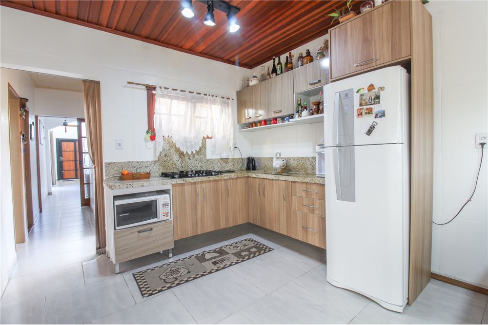 Casa à venda com 3 quartos, 360m² - Foto 7