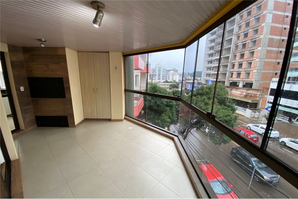 Apartamento à venda com 1 quarto, 119m² - Foto 2