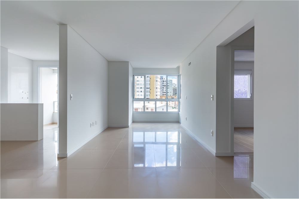 Apartamento à venda com 1 quarto, 65m² - Foto 2