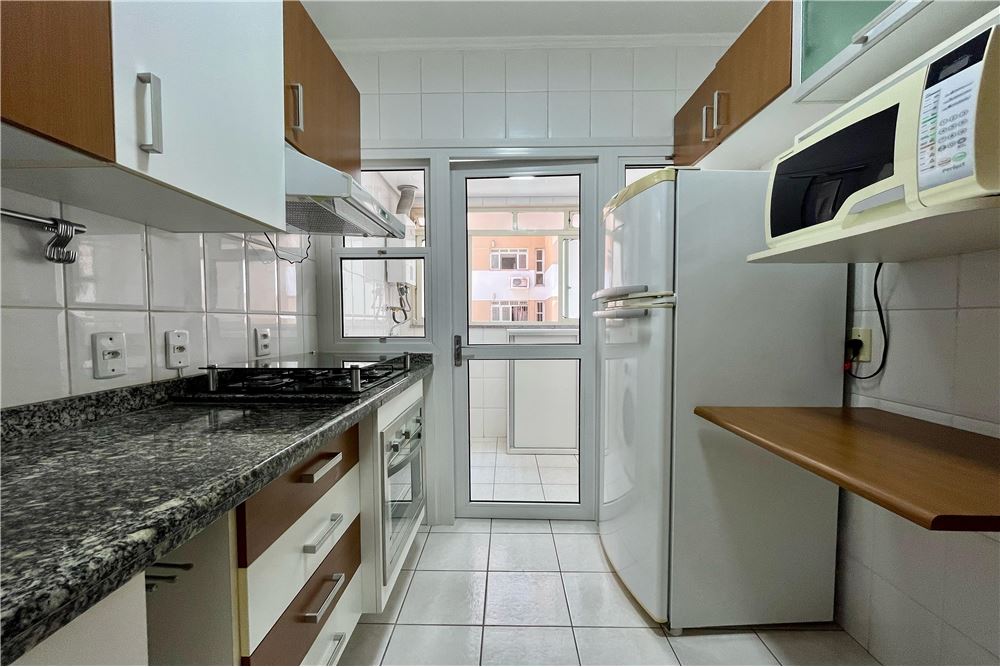 Apartamento à venda com 3 quartos, 73m² - Foto 9