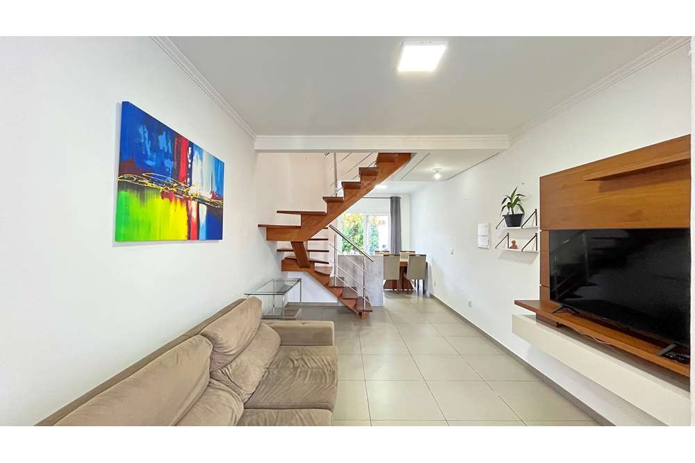 Casa à venda com 2 quartos, 126m² - Foto 2