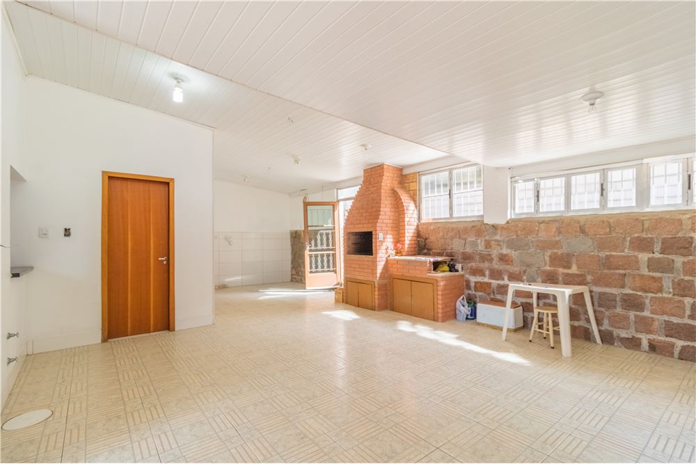 Casa à venda com 5 quartos, 200m² - Foto 22