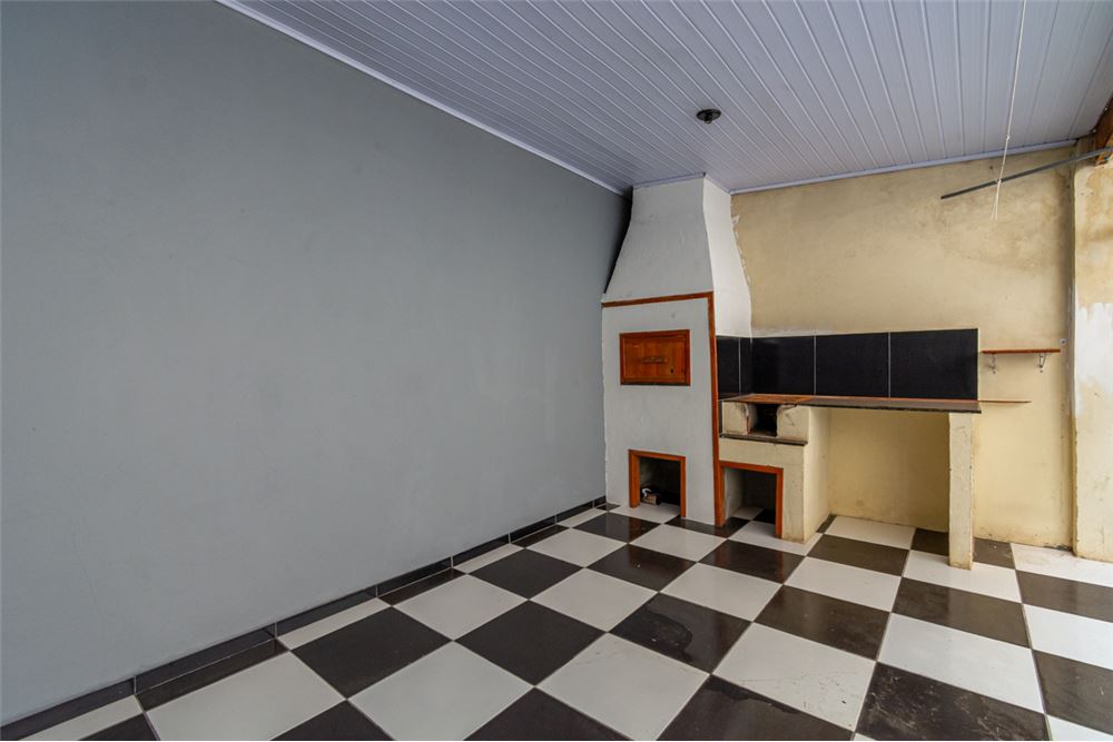 Casa à venda com 1 quarto, 93m² - Foto 9